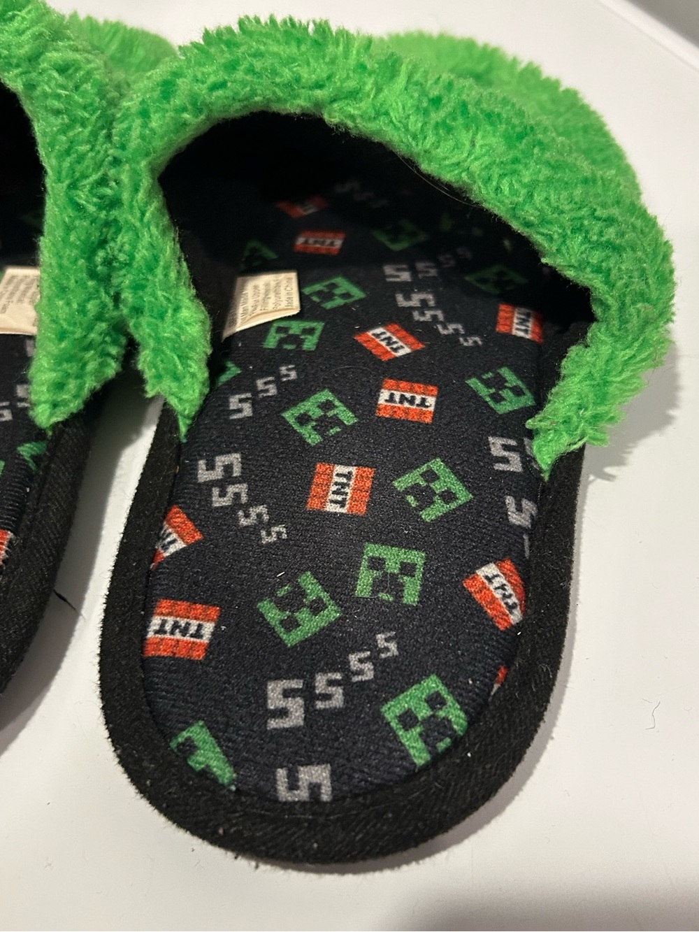 Minecraft Slippers - Picture 5 of 11